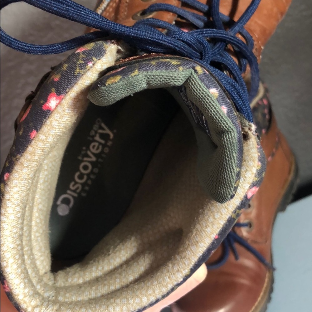 Hiking boots - Picture 2 of 4